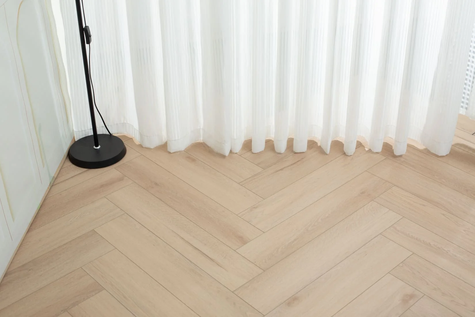 Плитка SPC "OneFloor" 3032 А,В  ЁЛКА (640*128*4 мм) — купить в Урае